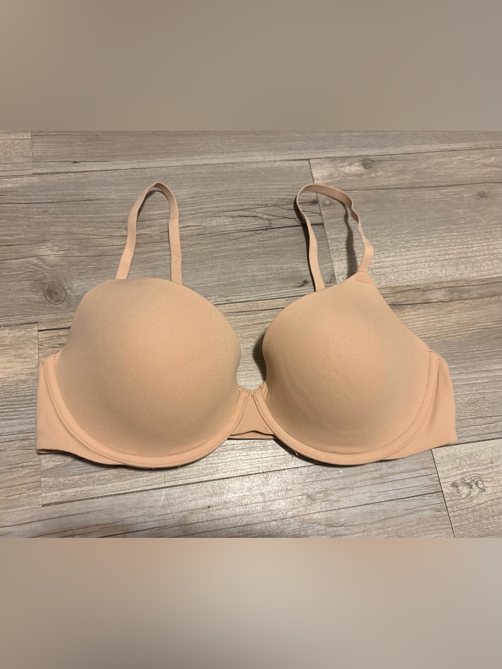 SKIMS Kim Kardashian Fits Everybody bra 36C  new without tags